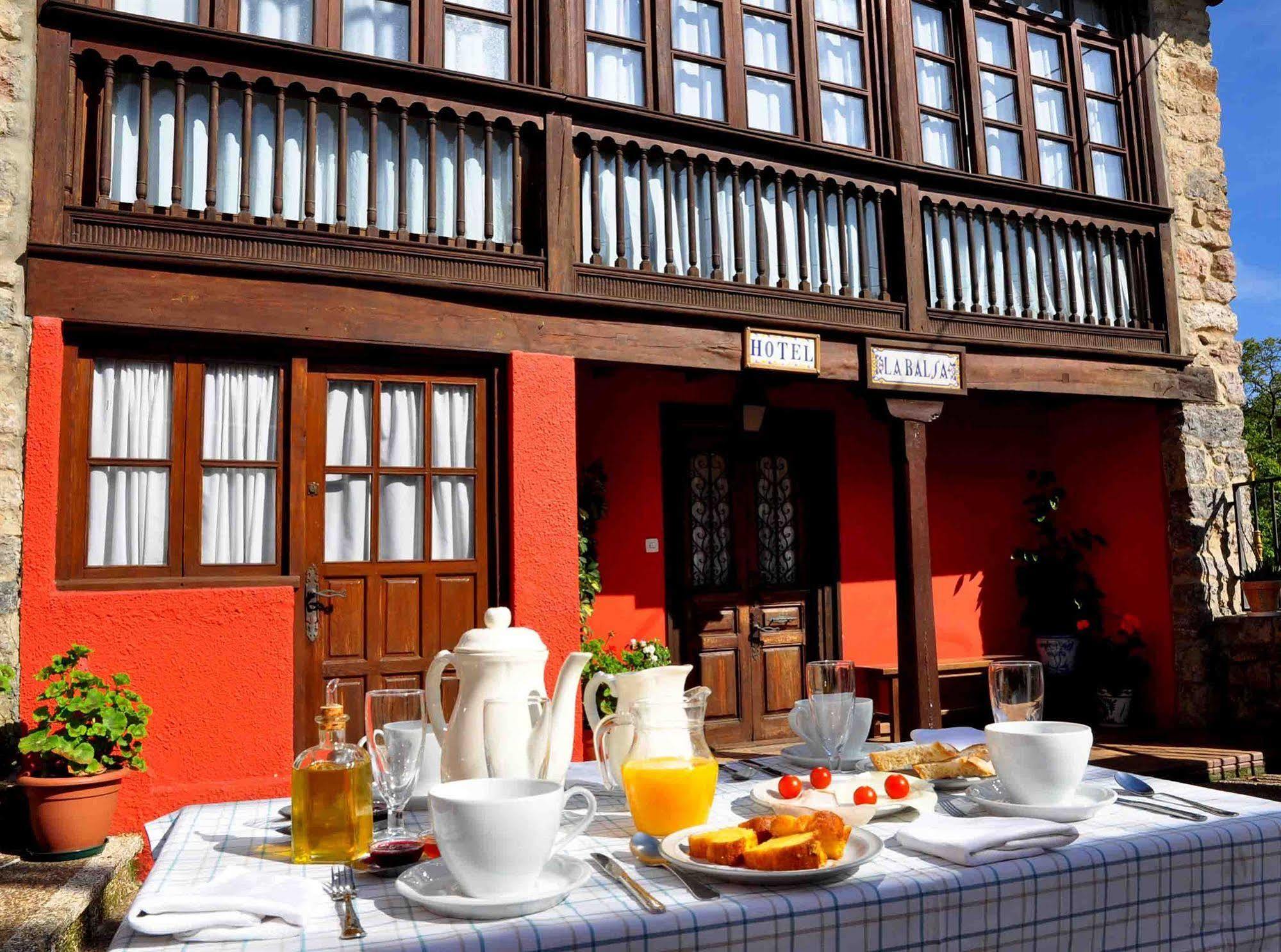 Hotel La Balsa Сото-де-Кангас Экстерьер фото